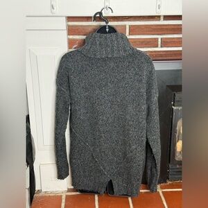 Michael Kors Size M Gray Turtleneck Sweater